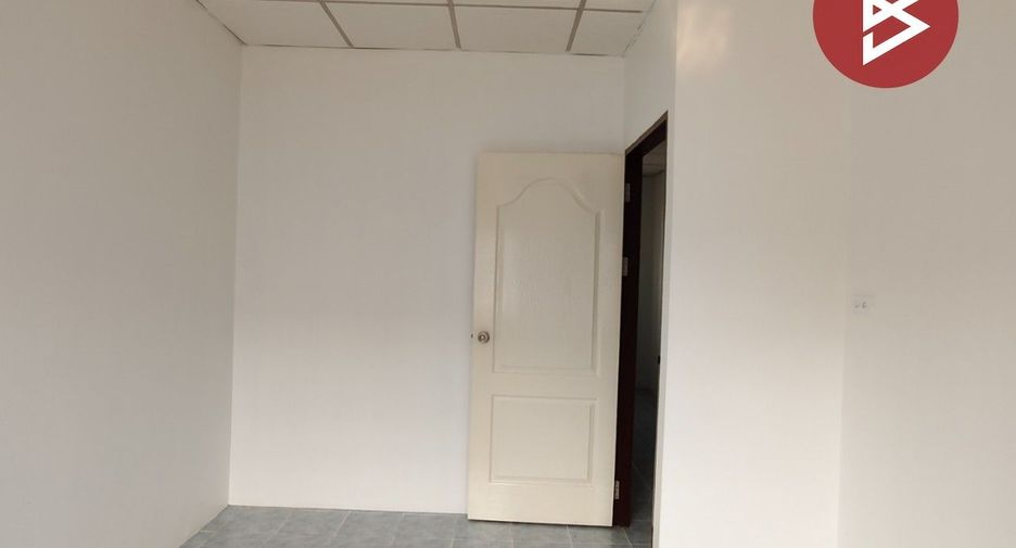 For sale 3 bedrooms townhouse in Phutthamonthon, Nakhon Pathom