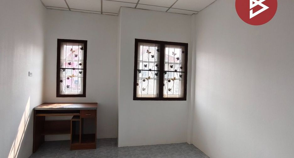 For sale 3 bedrooms townhouse in Phutthamonthon, Nakhon Pathom