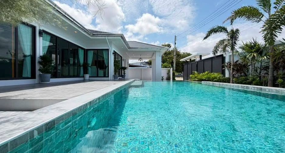 Villa en venta de 3 habitaciones en Bang Lamung, Chonburi