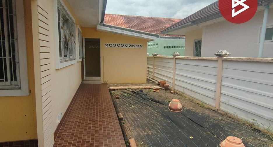 For sale 3 bedrooms house in Mueang Ratchaburi, Ratchaburi