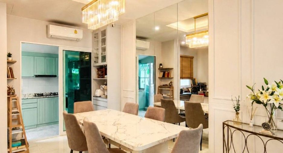 For sale 3 bedrooms townhouse in Bang Phli, Samut Prakan