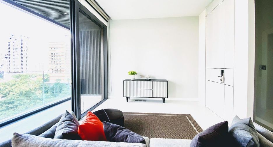 For rent 2 bedrooms condo in Khlong Toei, Bangkok
