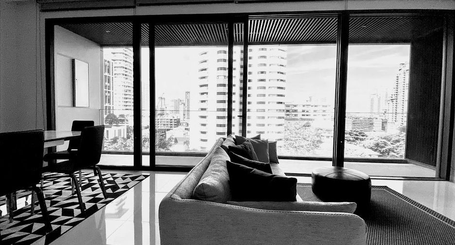 For rent 2 bedrooms condo in Khlong Toei, Bangkok