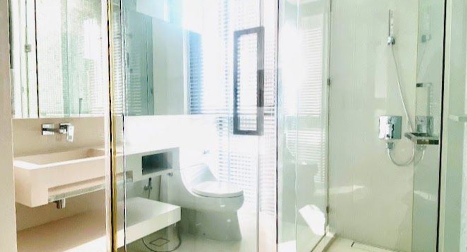 For rent 2 bedrooms condo in Khlong Toei, Bangkok