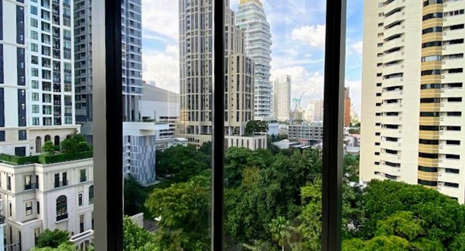 For rent 2 bedrooms condo in Khlong Toei, Bangkok
