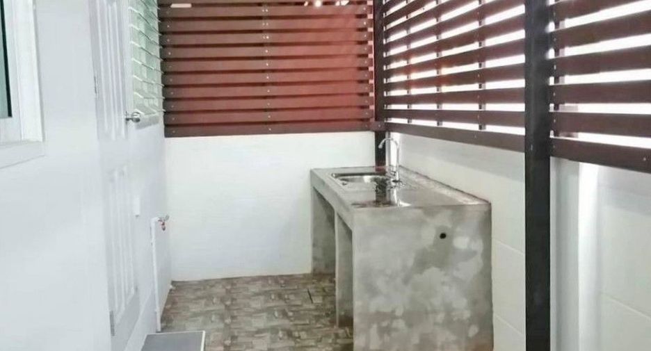 For sale 2 bedrooms townhouse in Ban Chang, Rayong