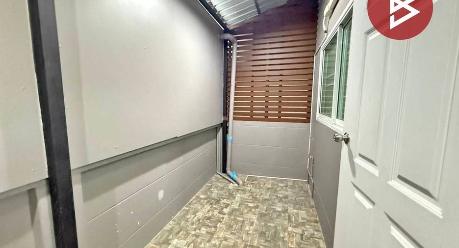 For sale 2 bedrooms townhouse in Ban Chang, Rayong