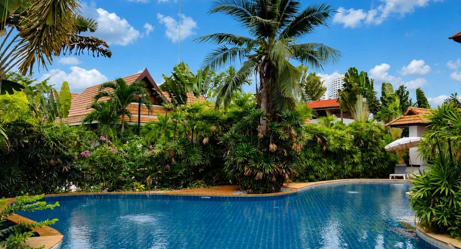 For sale 1 bed condo in Mueang Rayong, Rayong