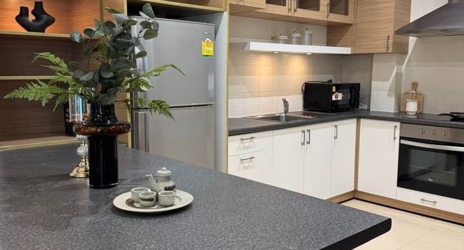 For sale 5 bedrooms house in Mueang Chiang Mai, Chiang Mai