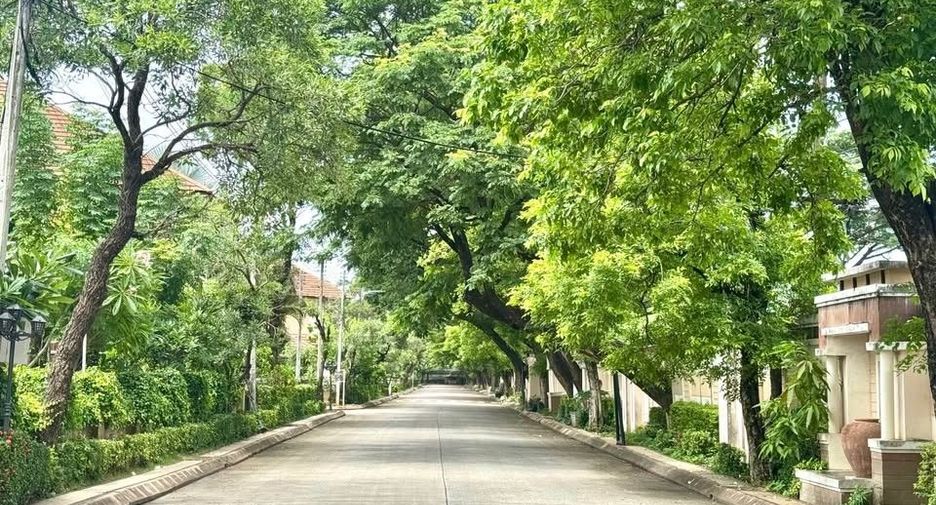 For sale 5 bedrooms house in Mueang Chiang Mai, Chiang Mai
