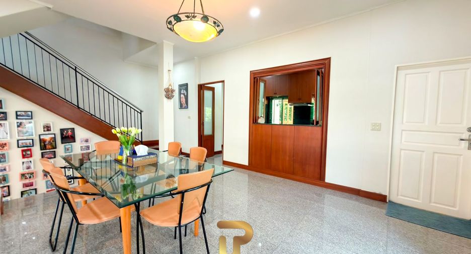 For sale 3 bedrooms house in Na Jomtien, Pattaya