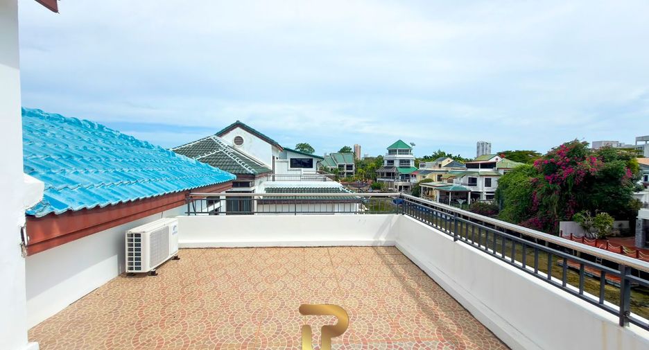 For sale 3 bedrooms house in Na Jomtien, Pattaya