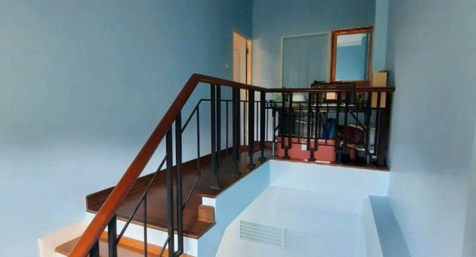 À vendre 3 chambres maison de ville à Mueang Nonthaburi, Nonthaburi