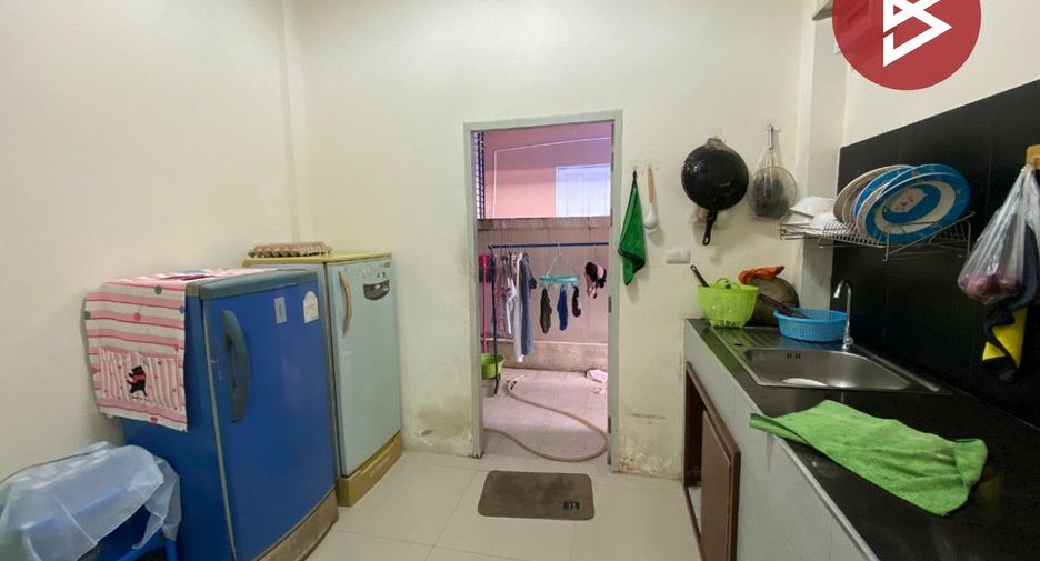 Reihenhaus zum Kauf mit 2 Zimmer in Si Racha, Chonburi