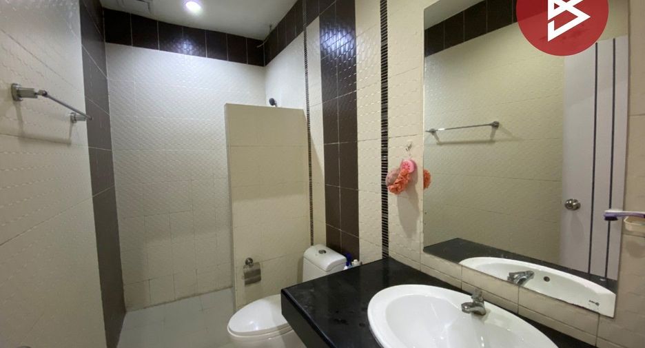 Reihenhaus zum Kauf mit 2 Zimmer in Si Racha, Chonburi