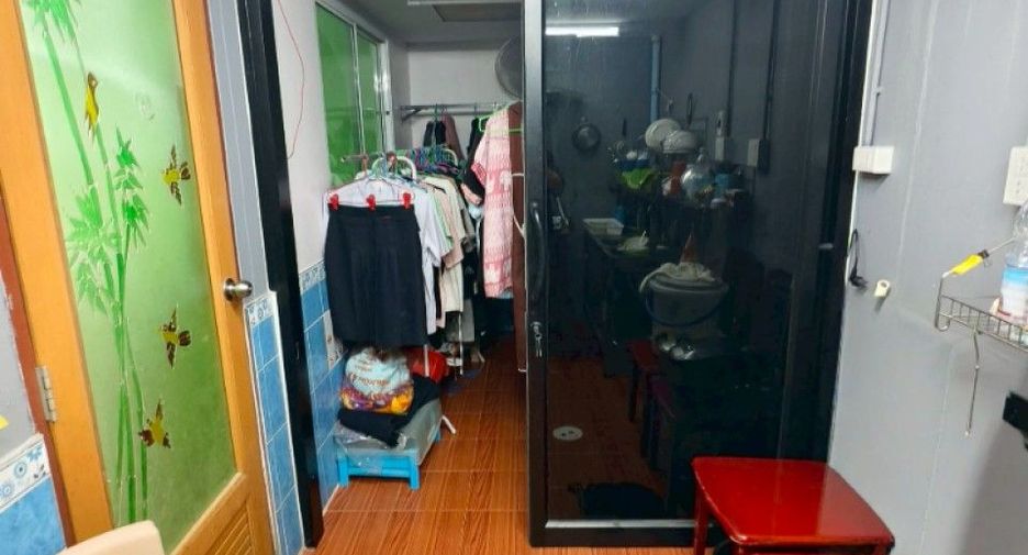 For sale 3 bedrooms townhouse in Krathum Baen, Samut Sakhon