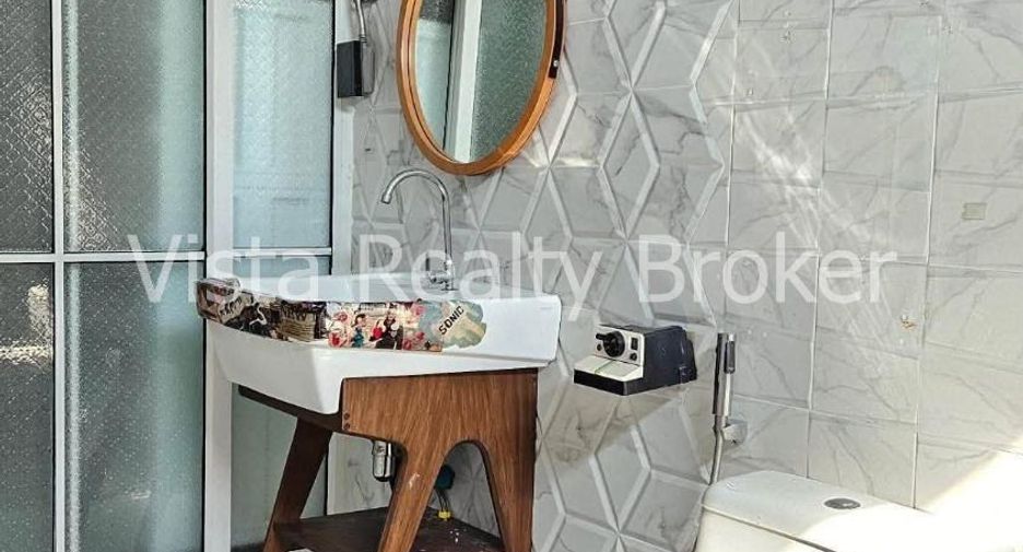 For sale 3 bedrooms villa in Huay Yai, Pattaya