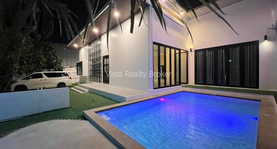 For sale 3 bedrooms villa in Huay Yai, Pattaya