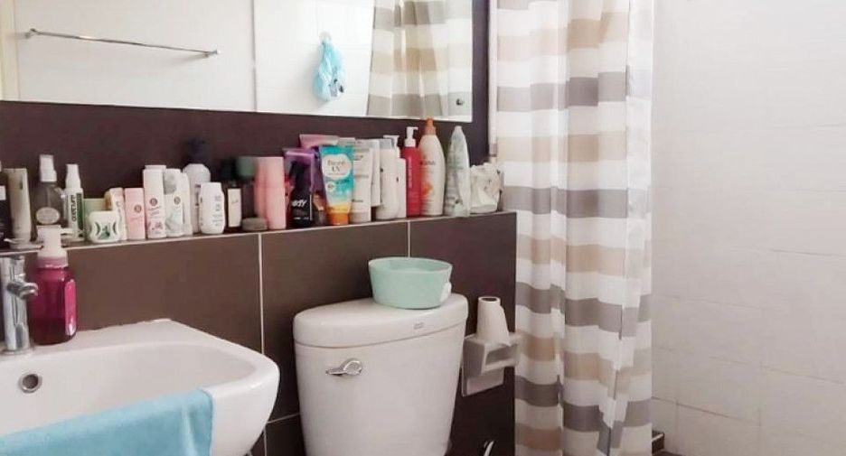 For sale 2 bedrooms townhouse in Phra Samut Chedi, Samut Prakan