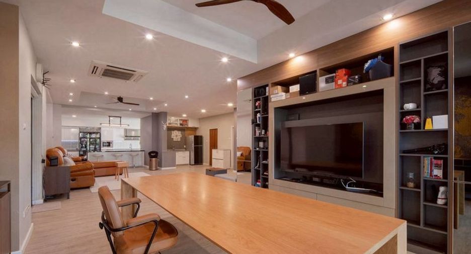 À vendre 5 chambres maison à Si Racha, Chonburi