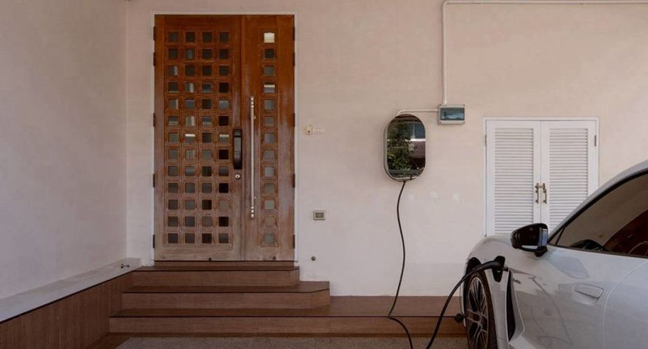À vendre 5 chambres maison à Si Racha, Chonburi