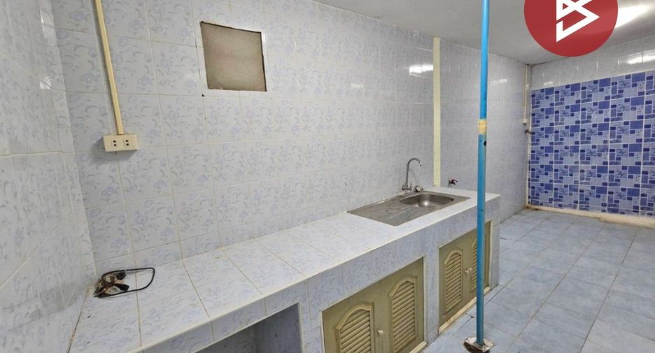 Casa adosada en venta de 3 habitaciones en Mueang Samut Prakan, Samut Prakan