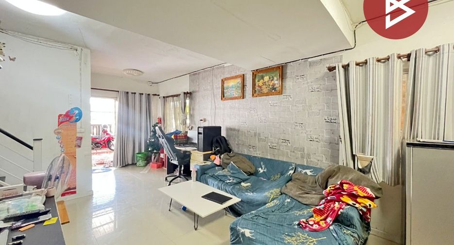 Casa adosada en venta de 3 habitaciones en Mueang Samut Prakan, Samut Prakan