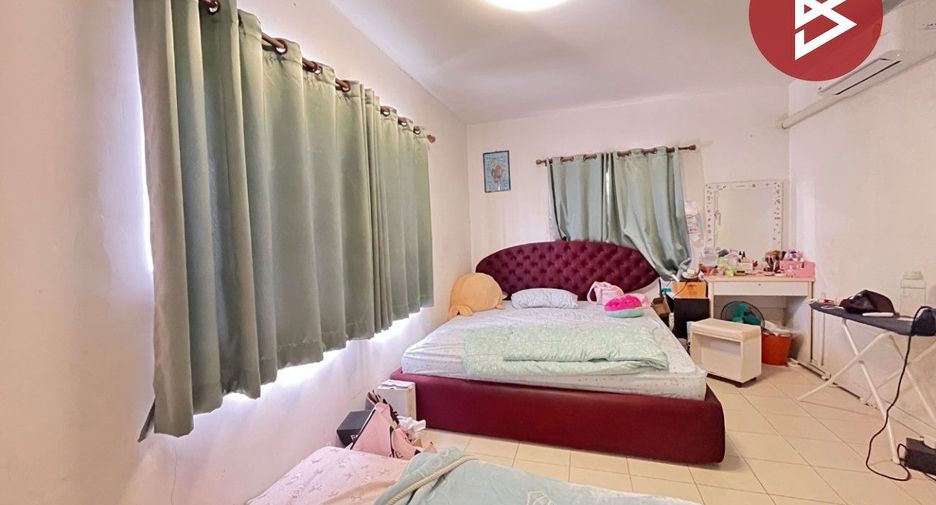Casa adosada en venta de 3 habitaciones en Mueang Samut Prakan, Samut Prakan