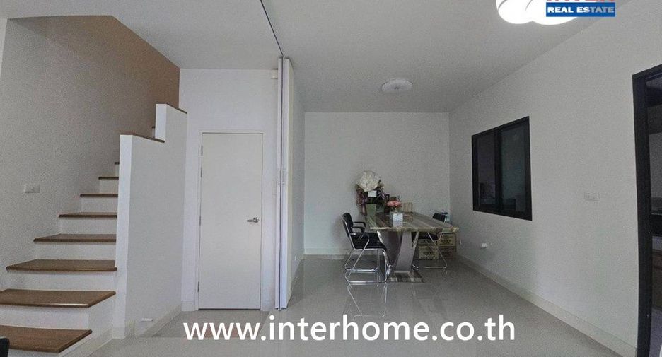 For sale 3 bedrooms townhouse in Khlong Luang, Pathum Thani