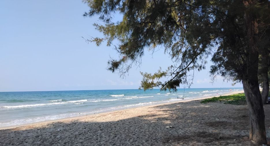 For sale 1 bed condo in Mueang Rayong, Rayong