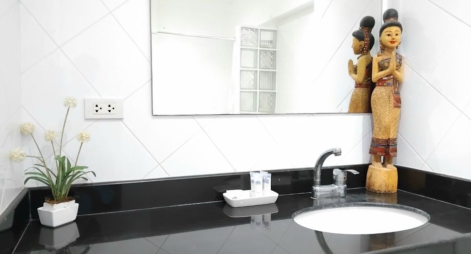 For sale 1 bed condo in Mueang Rayong, Rayong
