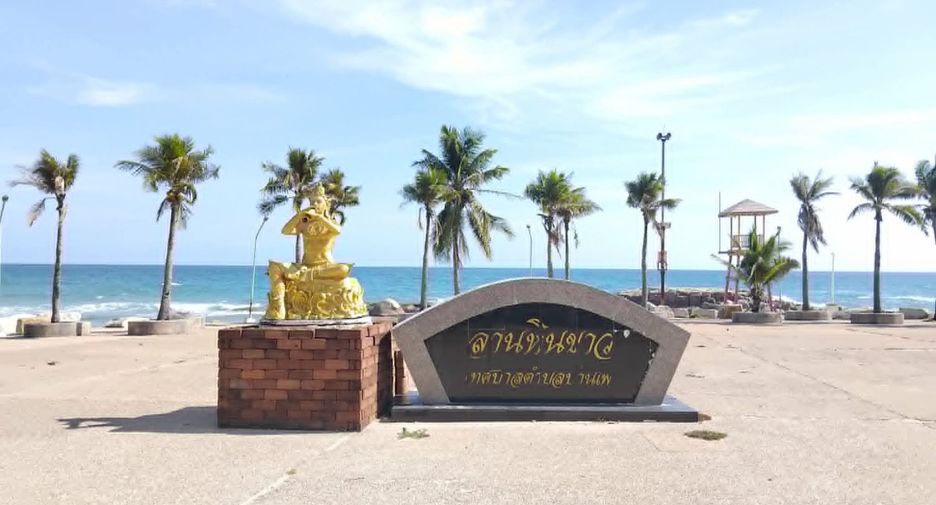 For sale 2 bedrooms condo in Mueang Rayong, Rayong