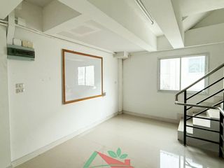 Casa adosada en alquiler y en venta de 3 habitaciones en Bang Khae, Bangkok