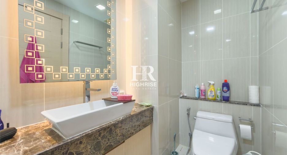 For rent 2 bedrooms condo in Bang Lamung, Chonburi