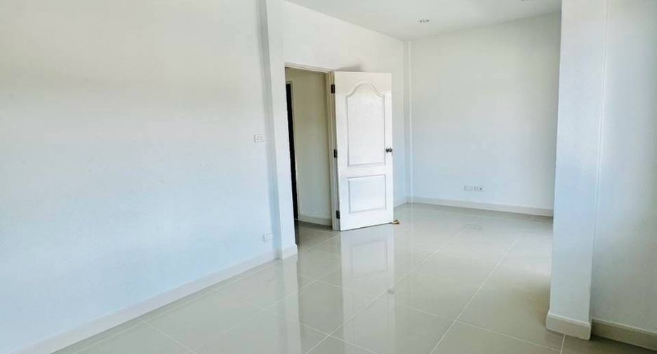 Casa adosada en venta de 3 habitaciones en Thalang, Phuket