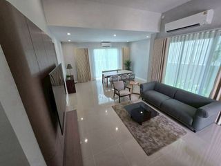 Casa en alquiler de 4 habitaciones en Lat Krabang, Bangkok