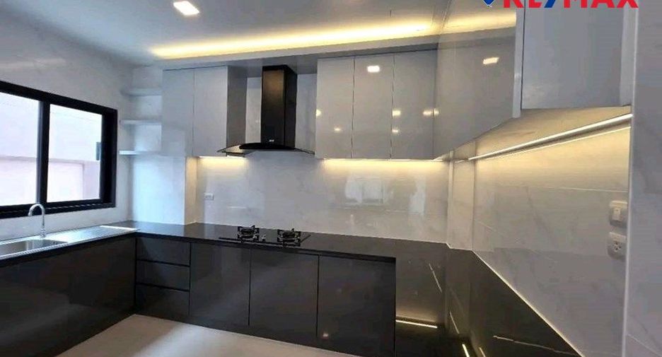 ขาย 4 ห้องนอน บ้านเดี่ยว ใน บางละมุง, ชลบุรี