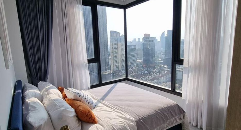 For rent 2 bedrooms condo in Watthana, Bangkok