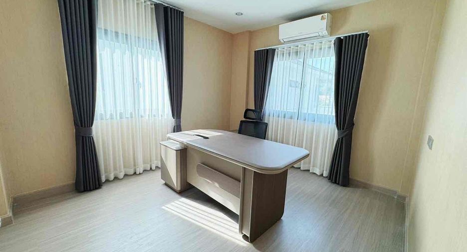 For rent 3 bedrooms villa in Bang Lamung, Chonburi