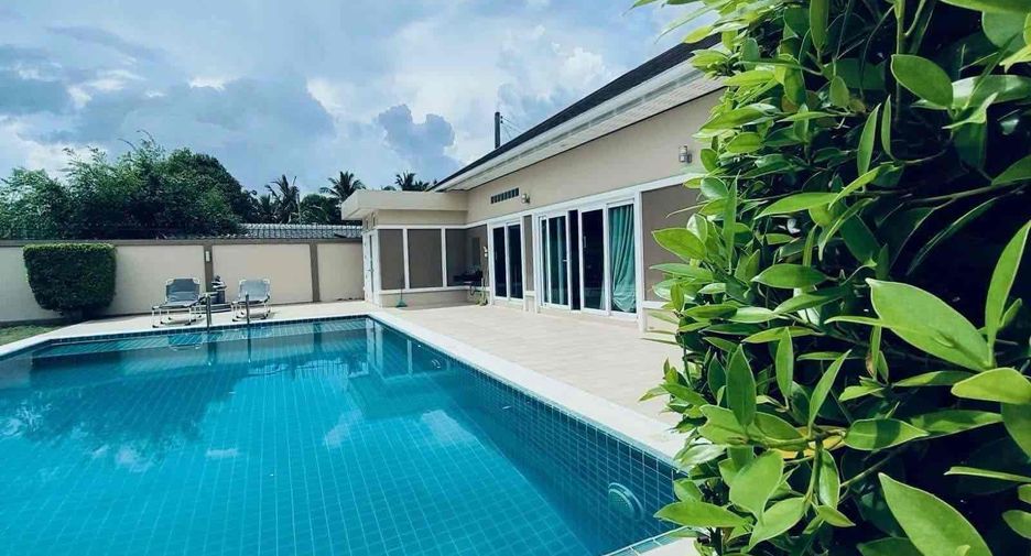 For rent 3 bedrooms villa in Bang Lamung, Chonburi