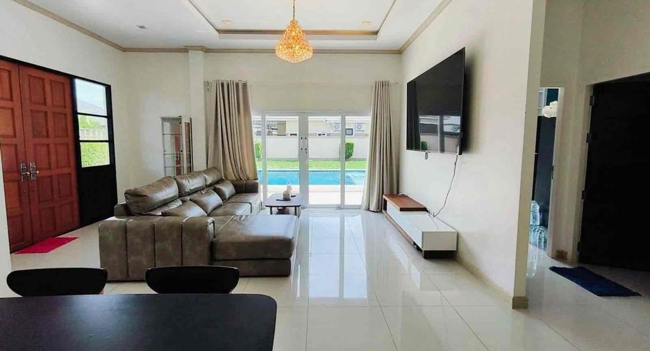 For rent 3 bedrooms villa in Bang Lamung, Chonburi