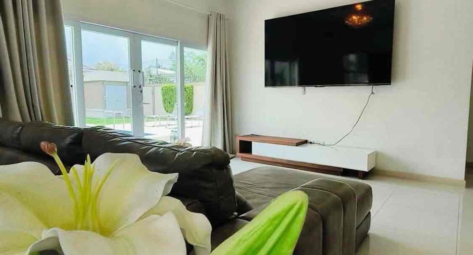 For rent 3 bedrooms villa in Bang Lamung, Chonburi