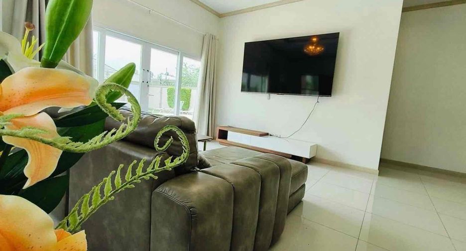For rent 3 bedrooms villa in Bang Lamung, Chonburi