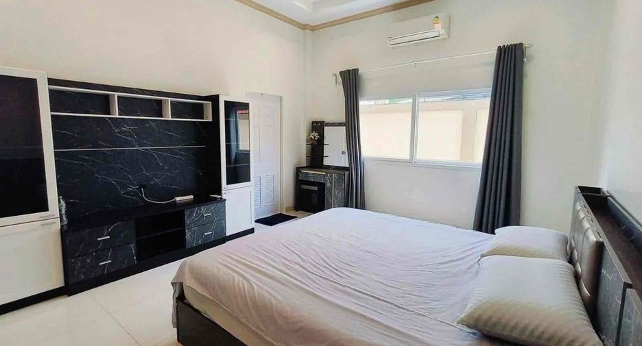 For rent 3 bedrooms villa in Bang Lamung, Chonburi