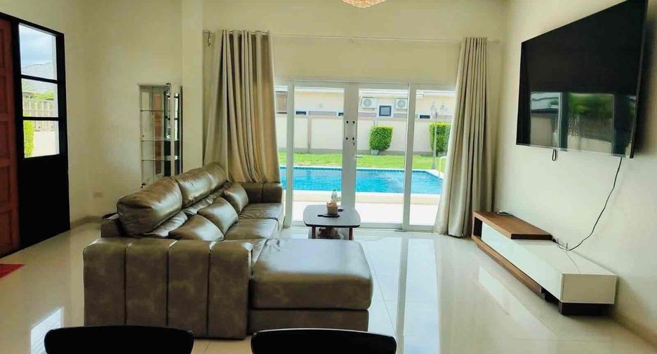 For rent 3 bedrooms villa in Bang Lamung, Chonburi