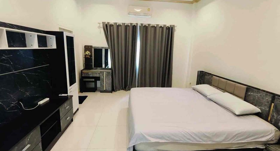 For rent 3 bedrooms villa in Bang Lamung, Chonburi