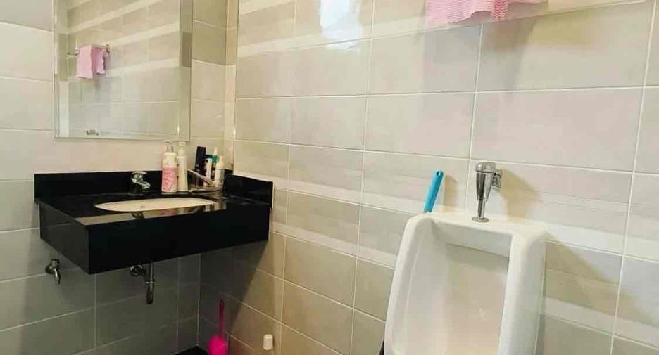 For rent 3 bedrooms villa in Bang Lamung, Chonburi