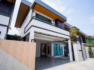 For rent 6 bedrooms villa in Bang Lamung, Chonburi