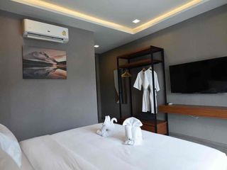 For rent 6 bedrooms villa in Bang Lamung, Chonburi