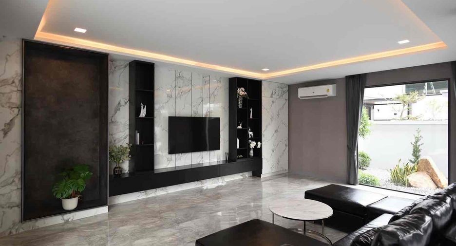 For rent 6 bedrooms villa in Bang Lamung, Chonburi